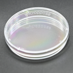 An image of a disposable plastic petri dish.